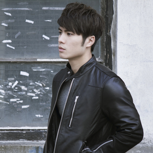 女人自己扒荫道让男人添小说
